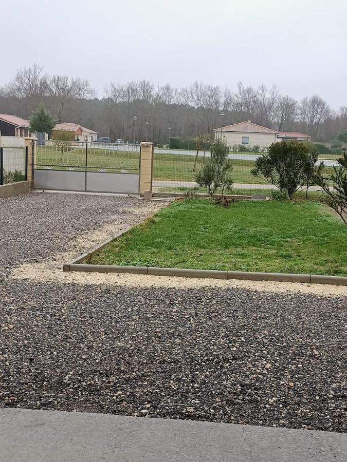 Lesparre-Médoc Maison Du Bonheur מראה חיצוני תמונה